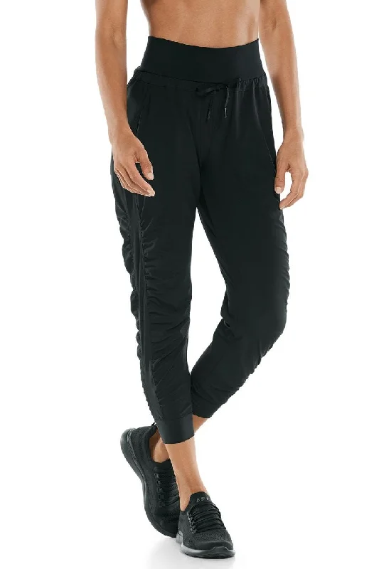 Chic Trends Unveiled Women's Motio Joggers | Black