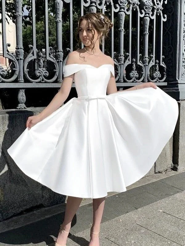 Style Streetwear A-Line/Princess Satin Ruched Off-the-Shoulder Sleeveless Knee-Length Wedding Dresses