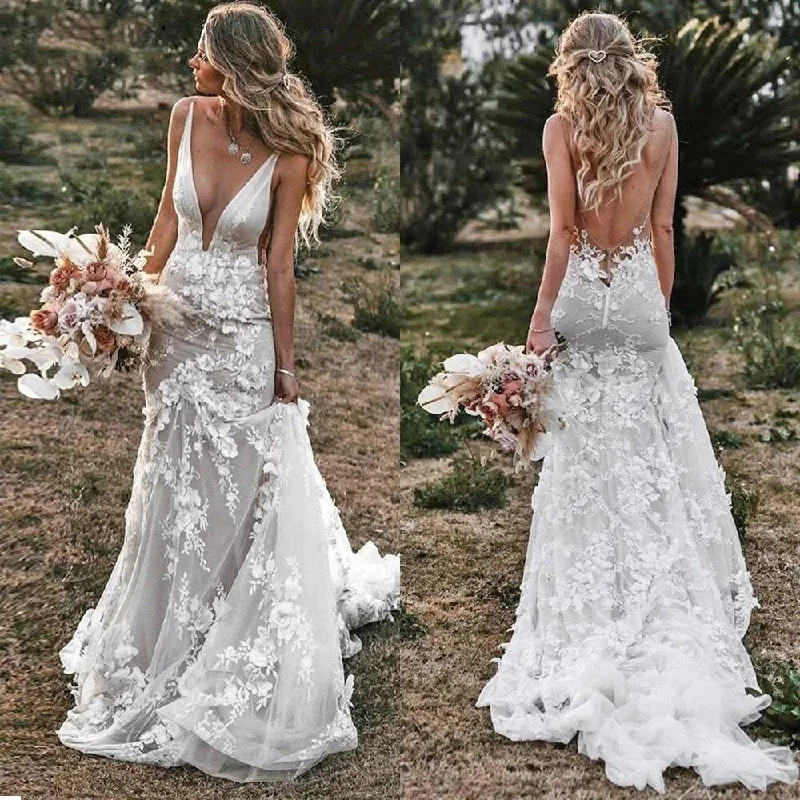 Trendy Attire For Her Vintage Mermaid Wedding Dresses V-neck Backless Lace Appliques 3D Flowers Country Bridal Gown Plus Size Custom Made