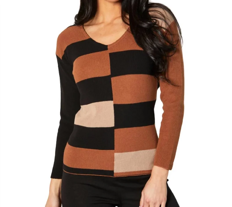 Fashion Forward Ribbed V-Neck Sweater In Black/mocha