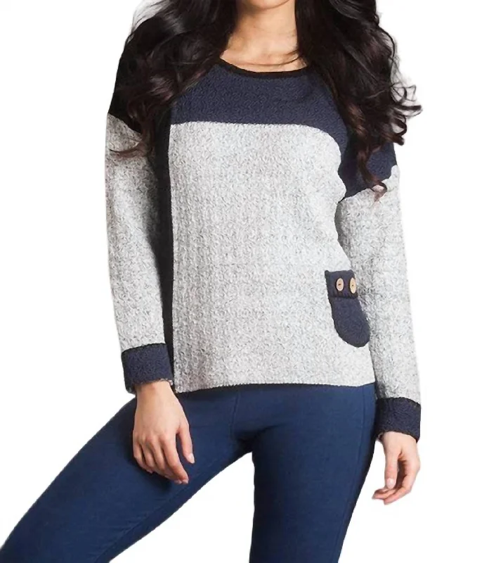 Trendy Outfits For Ladies Boucle Color Block Crew Sweater In Slate Combo