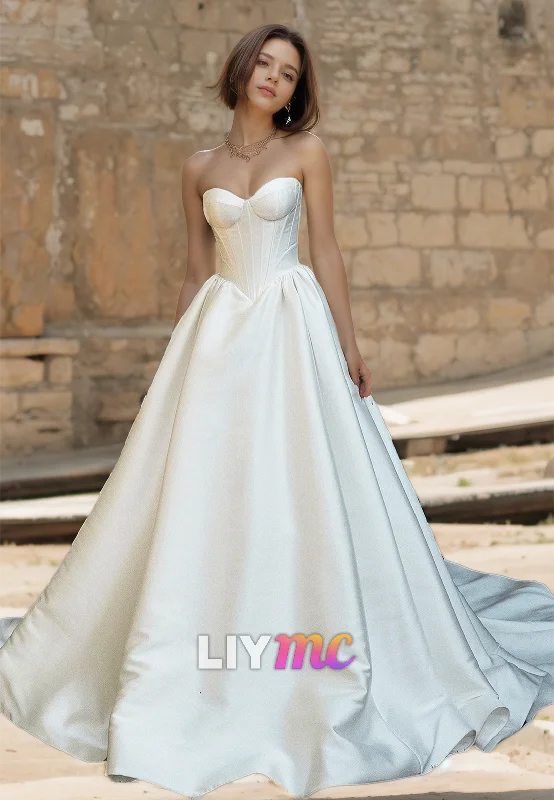 Fashion Forward Femininity Sweetheart Strapless Pleated Satin A-Line Simple Wedding Dress