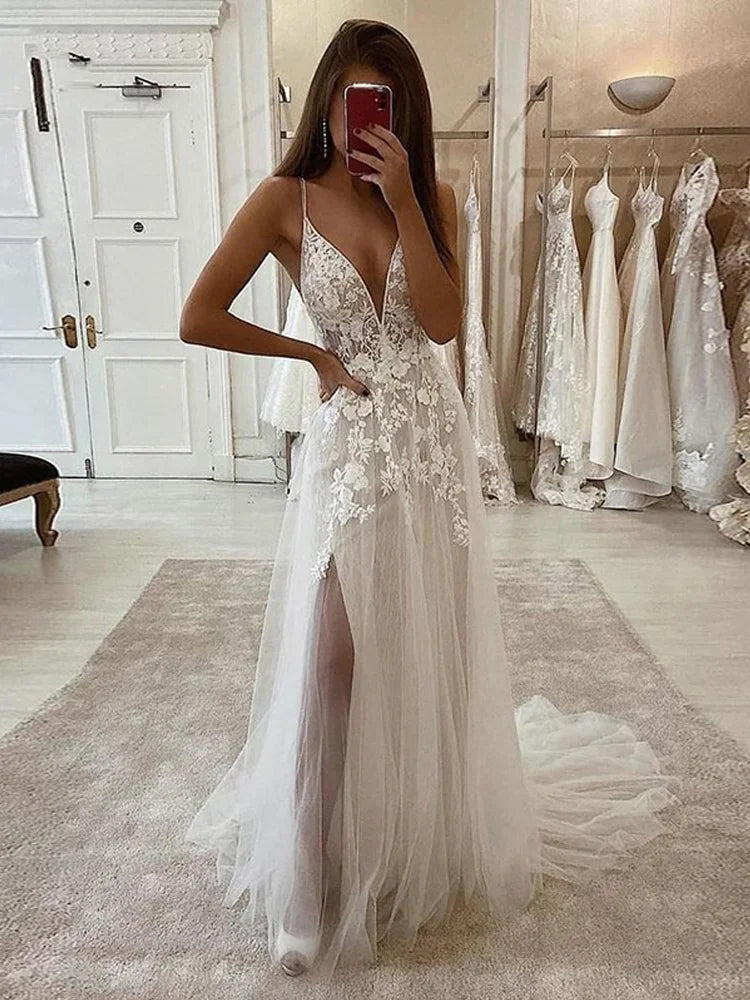 Fashion-forward Women's Clothing Boho Wedding Dress A Line Lace Spaghetti Strap Bride Dress Side Split Long Beach Wedding Gown For Women