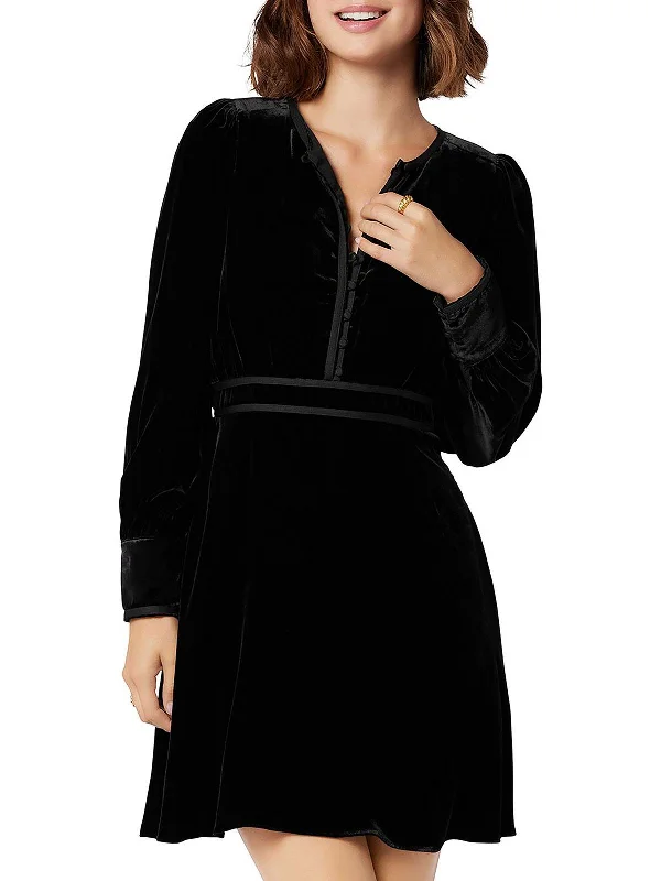 Plus Size Women Wear Renata Womens Velvet Long Sleeve Mini Dress